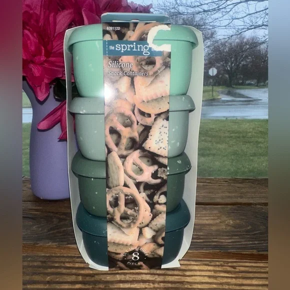 Green Speckled Silicone Snack Containers - Picture 8 of 8